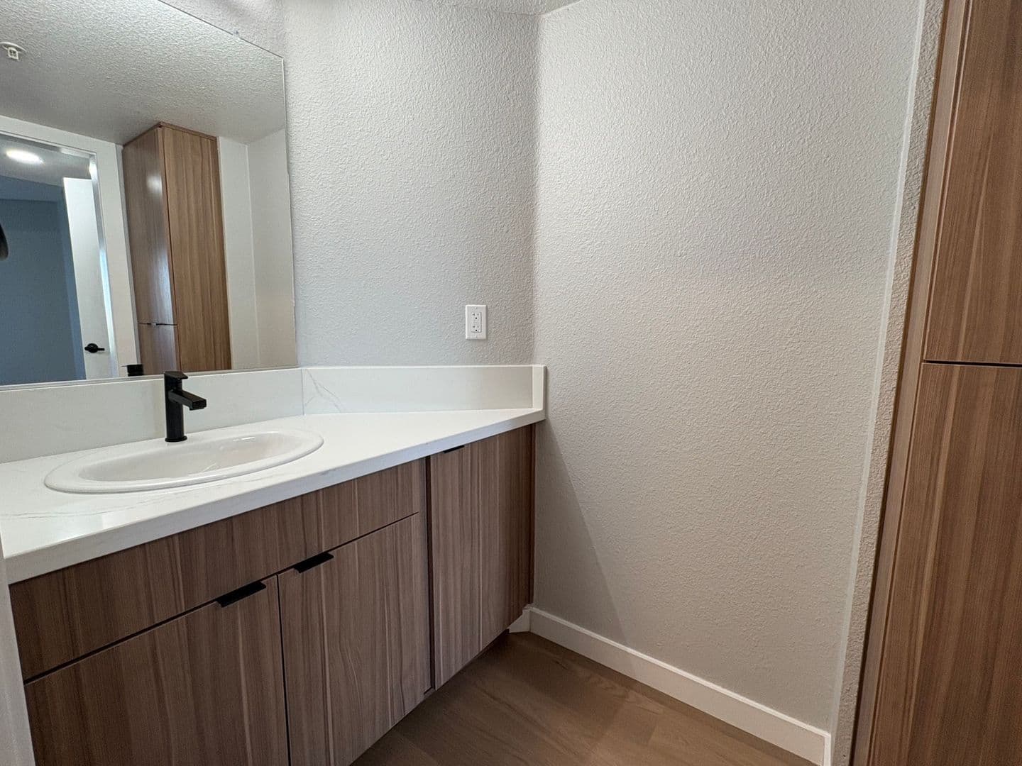 Costa Mesa Apartment: 2855 Pinecreek Drive