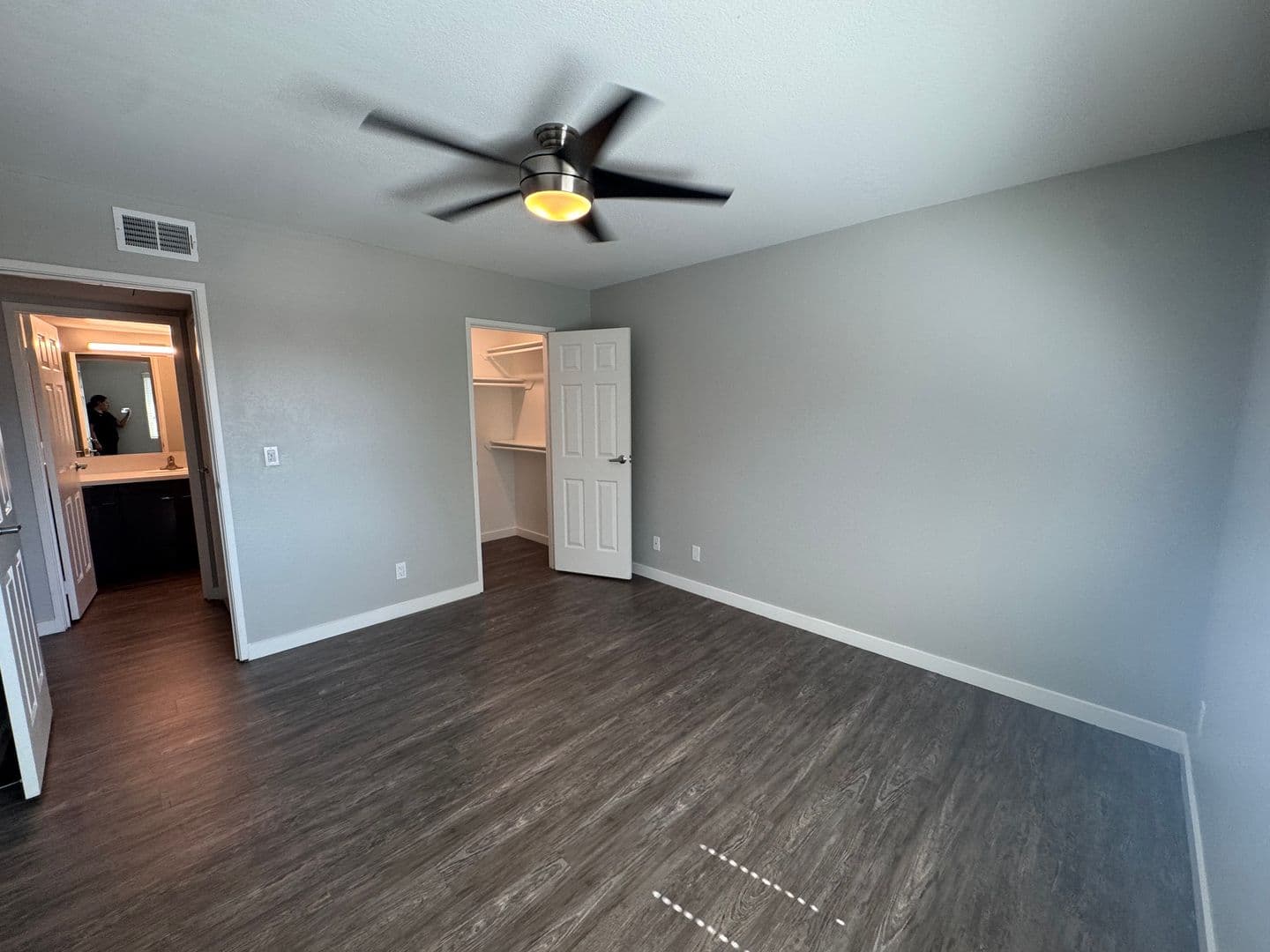 Riverside Apartment: 3957 Pierce Street