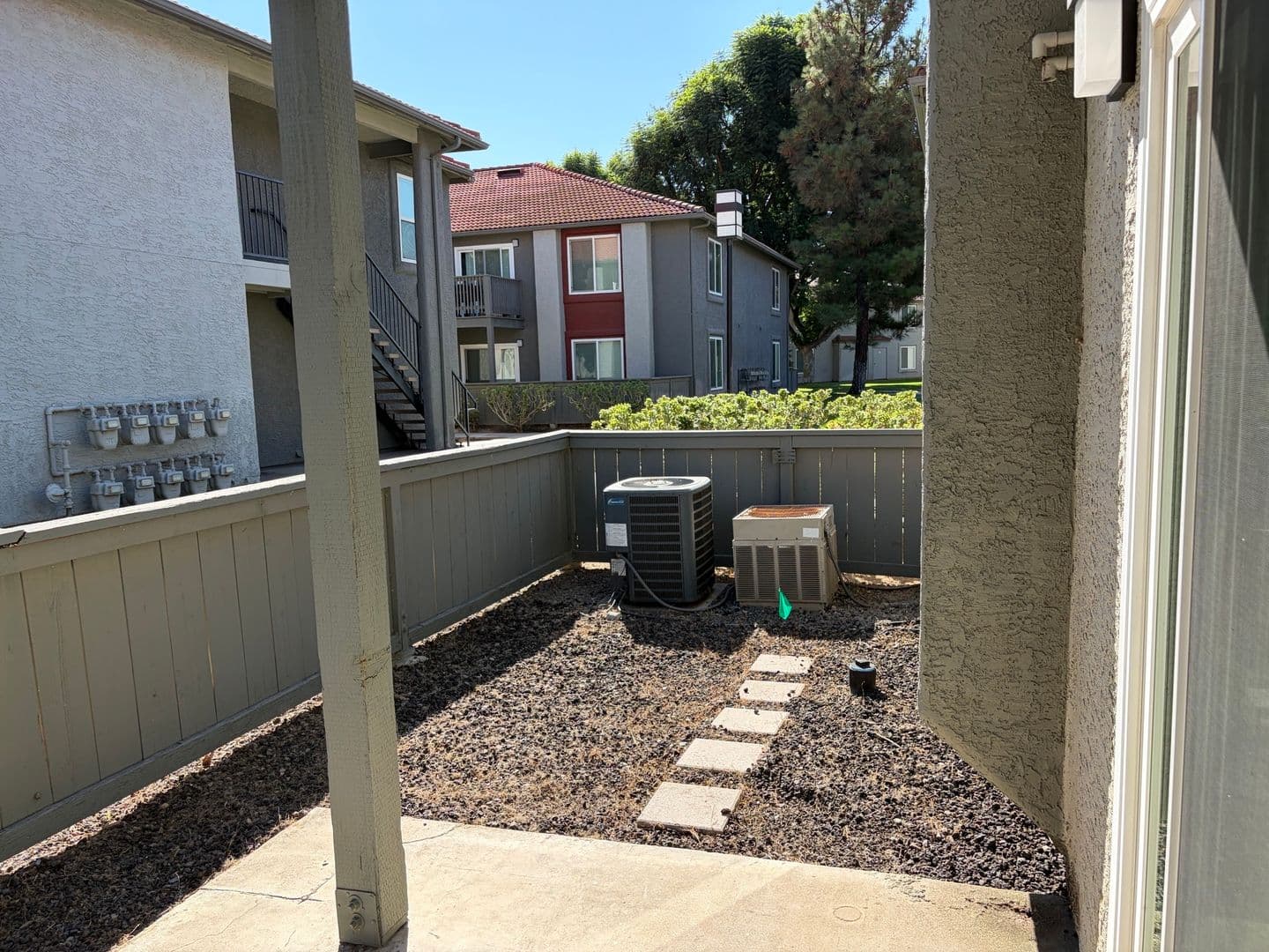 Riverside Apartment: 3957 Pierce Street