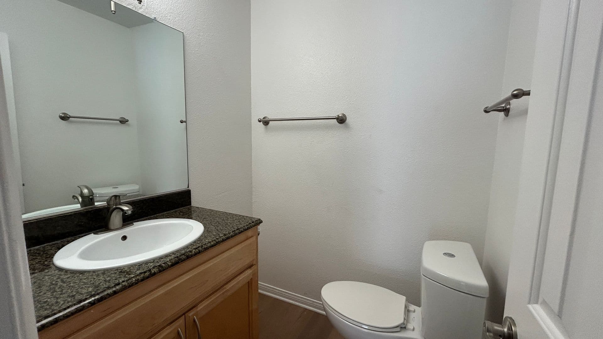 Anaheim Apartment: 2828 W. Ball Road