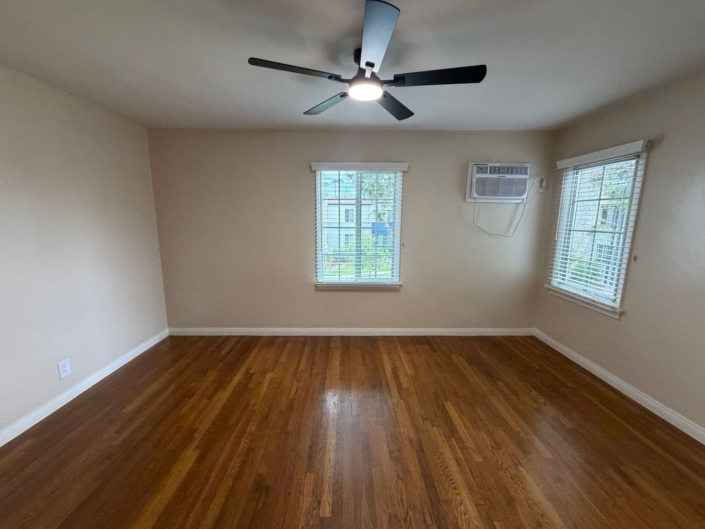 Montebello Apartment: 336 N. Garfield Avenue
