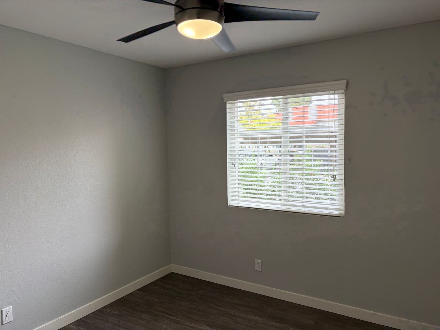 Riverside Apartment: 3957 Pierce Street