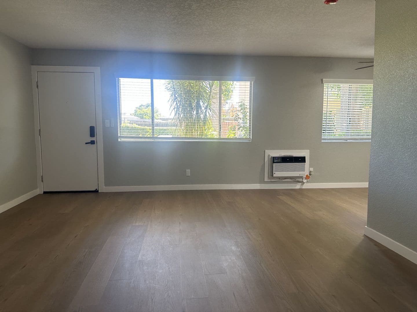 Rowland Heights Apartment: 1900 Fullerton Rd.