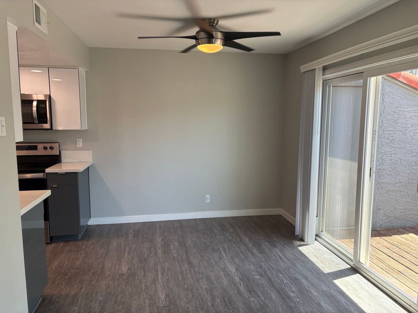 Riverside Apartment: 3957 Pierce Street