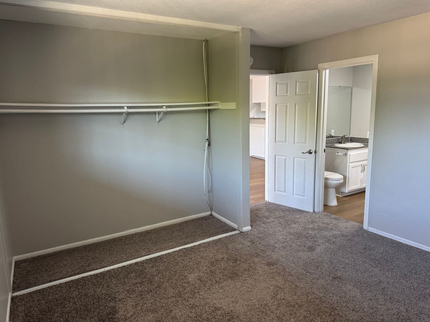 Santa Ana Apartment: 811 S. Fairview