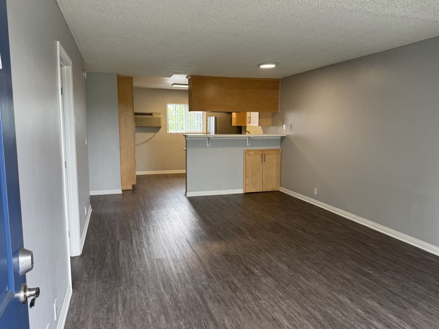 Santa Ana Apartment: 811 S. Fairview