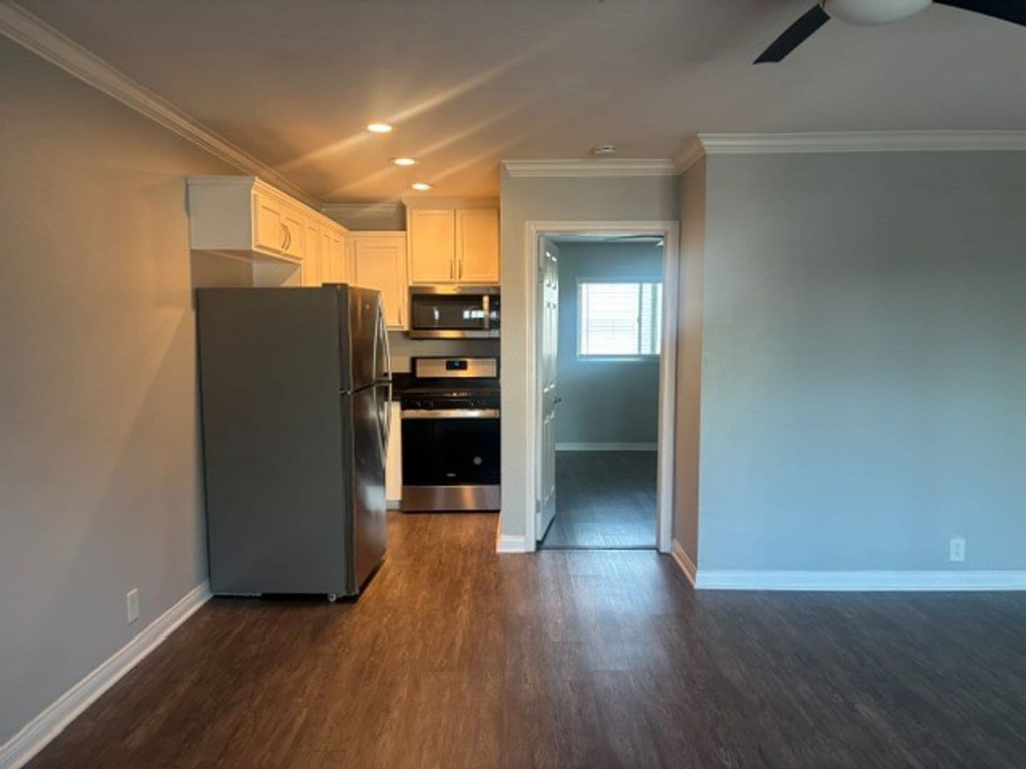 Santa Ana Apartment: 901 S. Harbor Blvd.