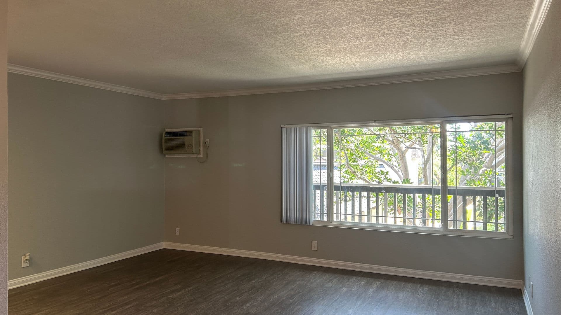 Anaheim Apartment: 2828 W. Ball Road
