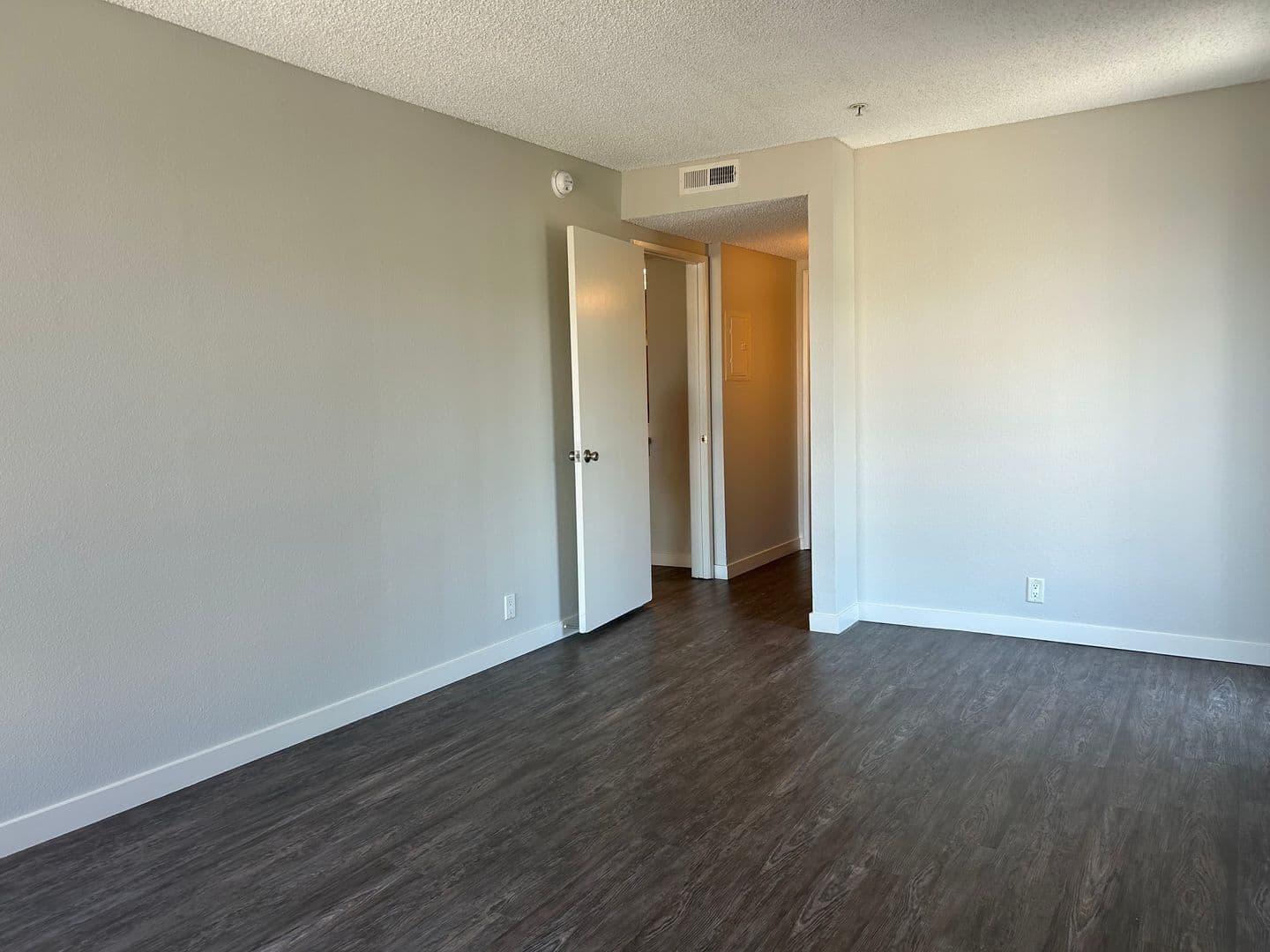 Santa Ana Apartment: 300 West 2nd Street