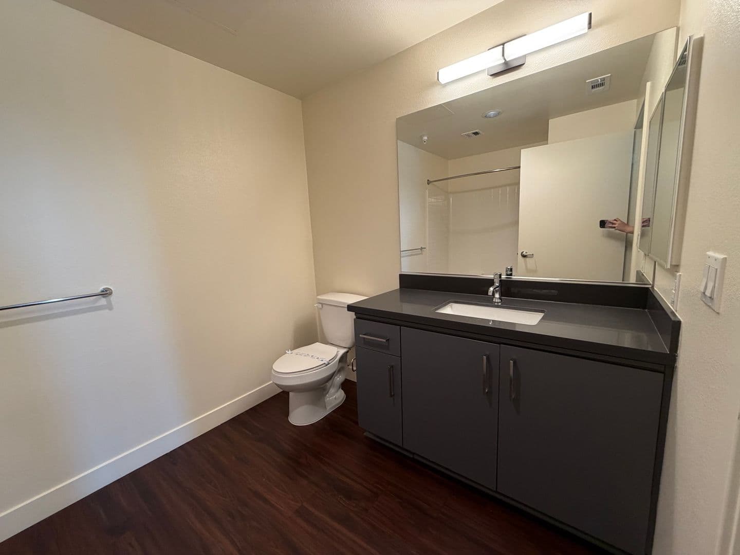 Riverside Apartment: 3050 Mission Inn Avenue