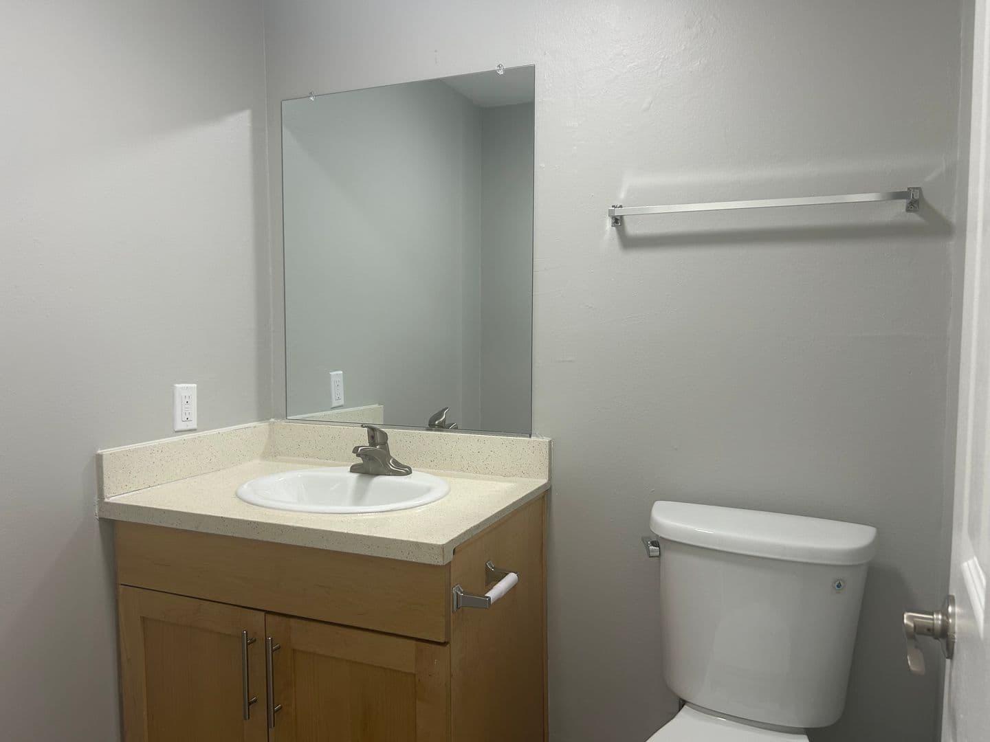Santa Ana Apartment: 811 S. Fairview