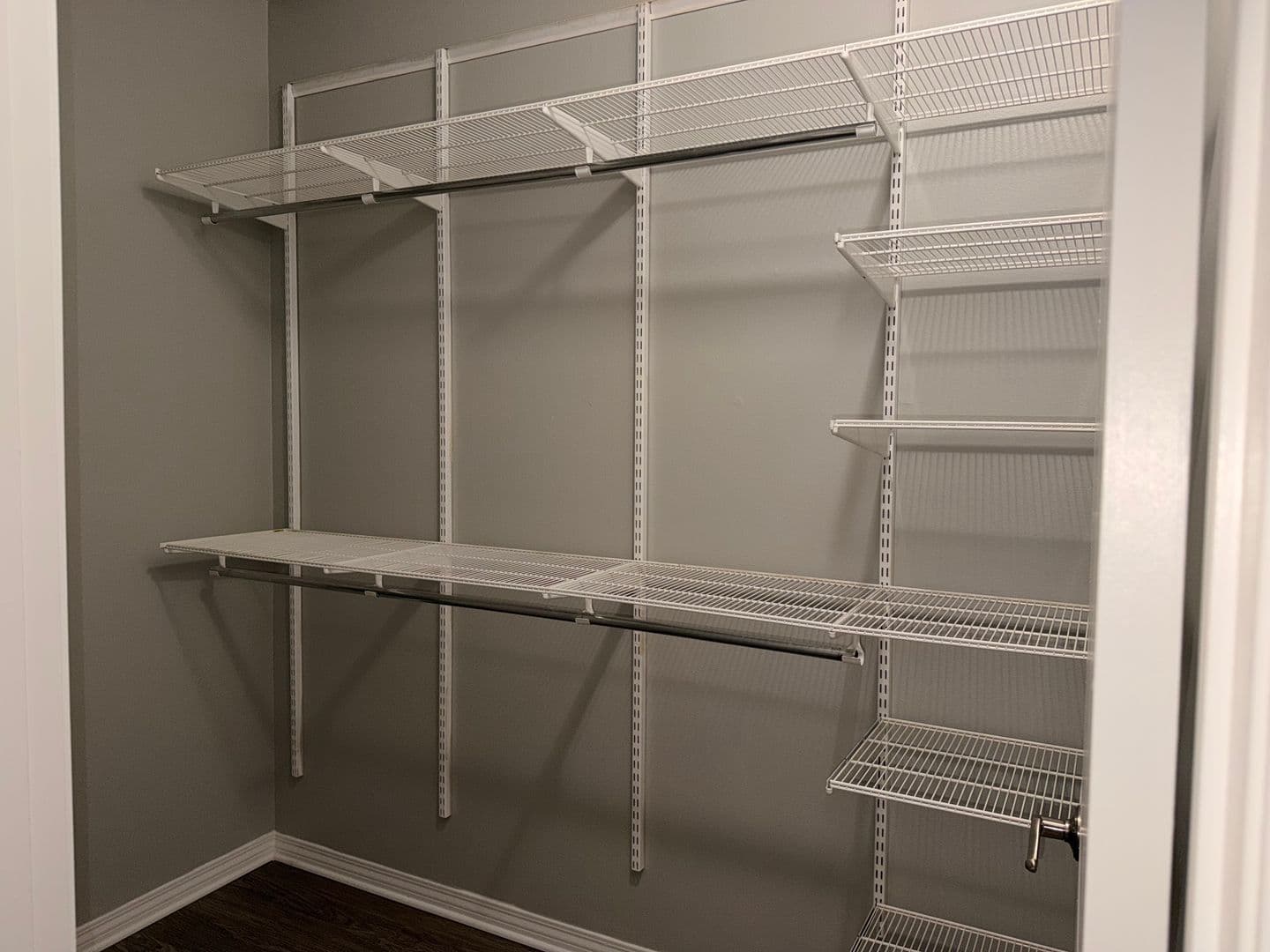 Anaheim Apartment: 2100 E. Katella Avenue