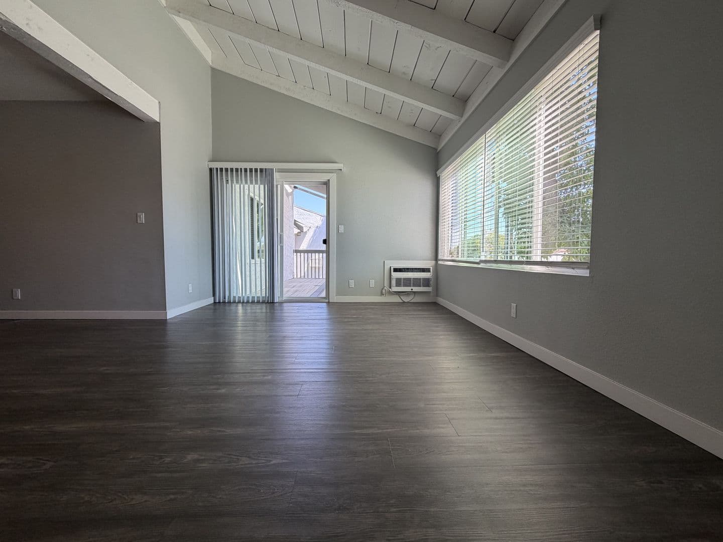Westminster Apartment: 14221 Edwards Street