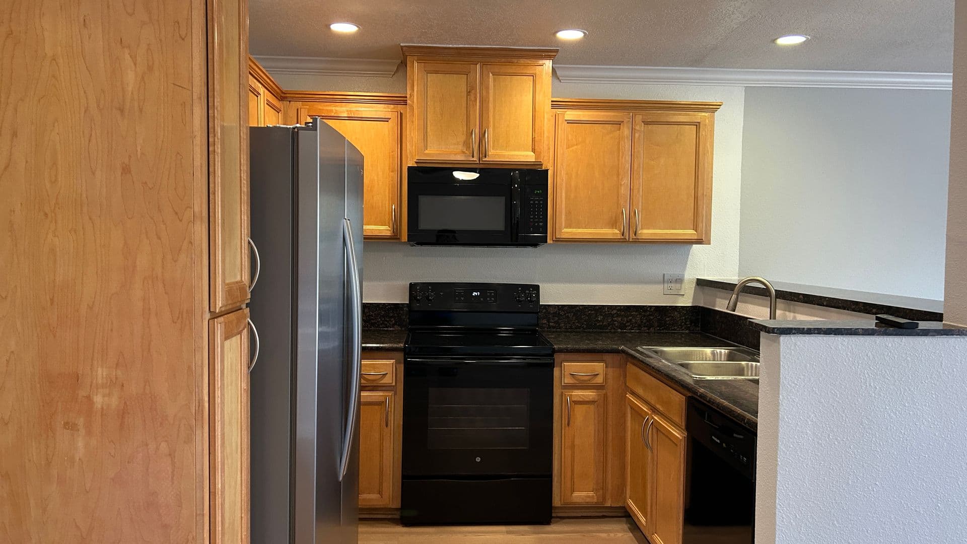Anaheim Apartment: 2828 W. Ball Road