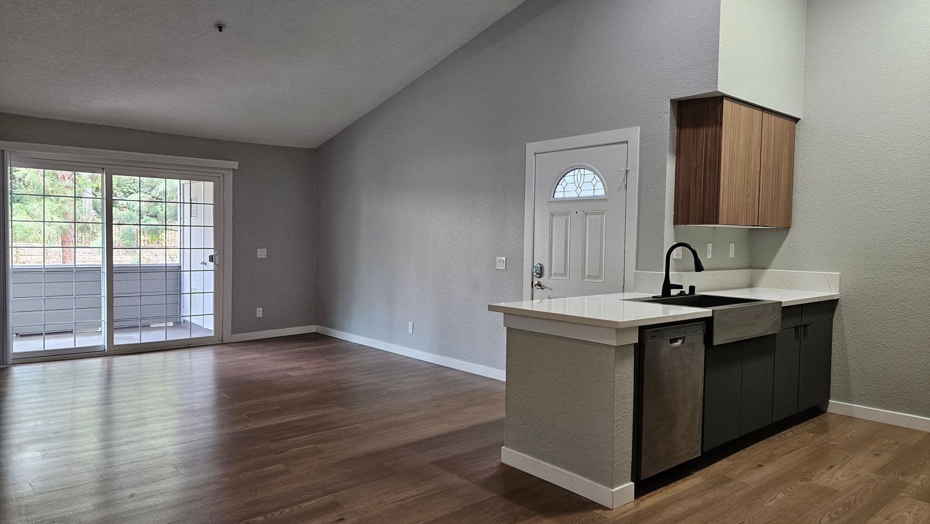 Lake Forest Apartment: 21011 Osterman Road