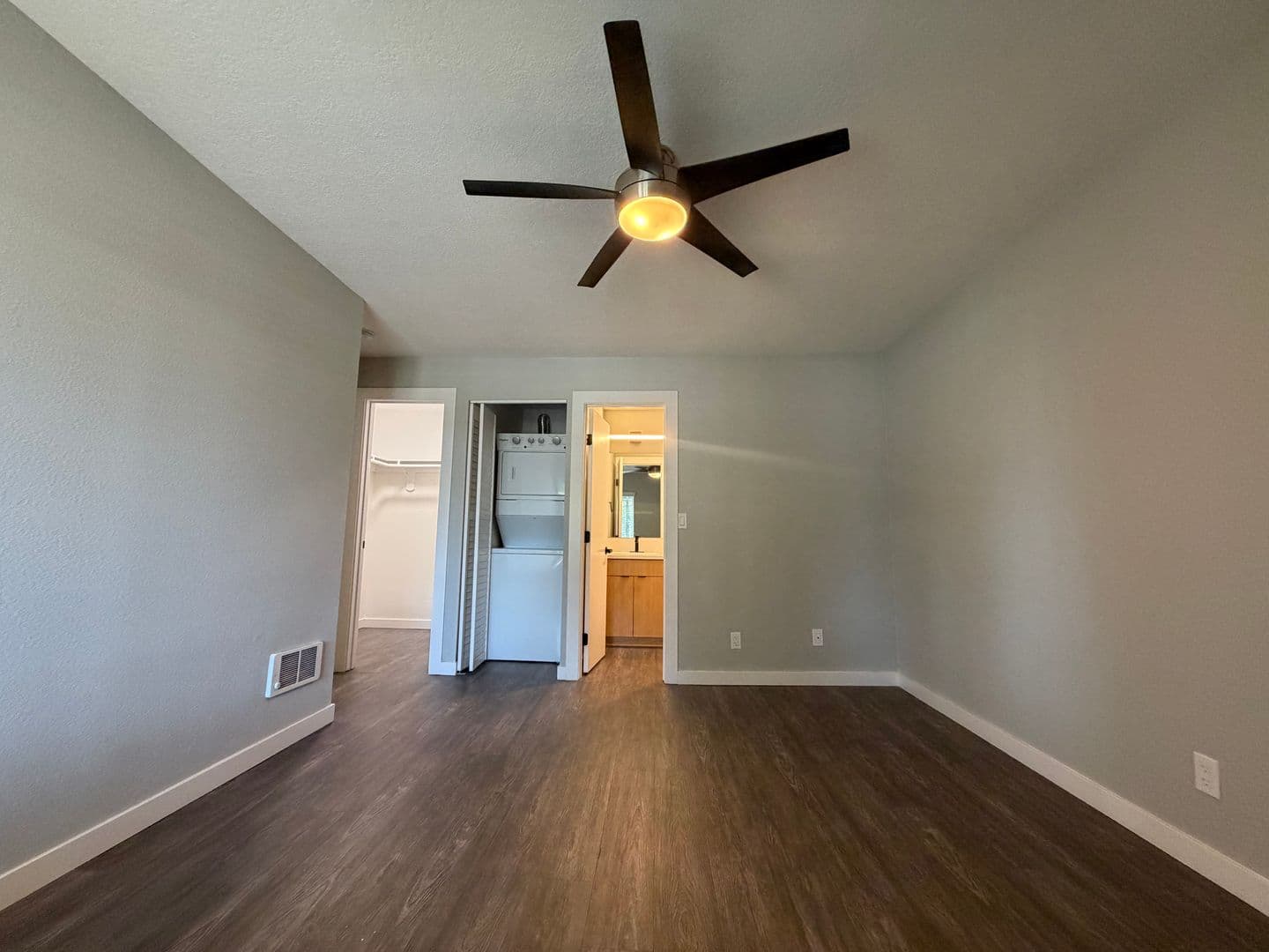 Westminster Apartment: 14221 Edwards Street