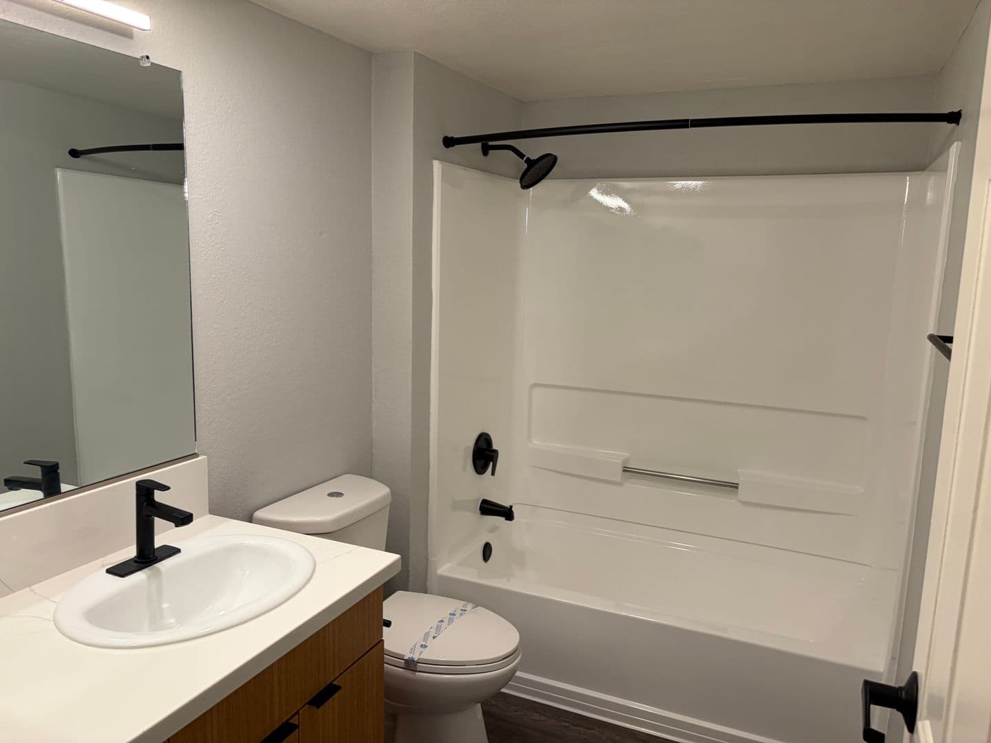 Riverside Apartment: 3957 Pierce Street
