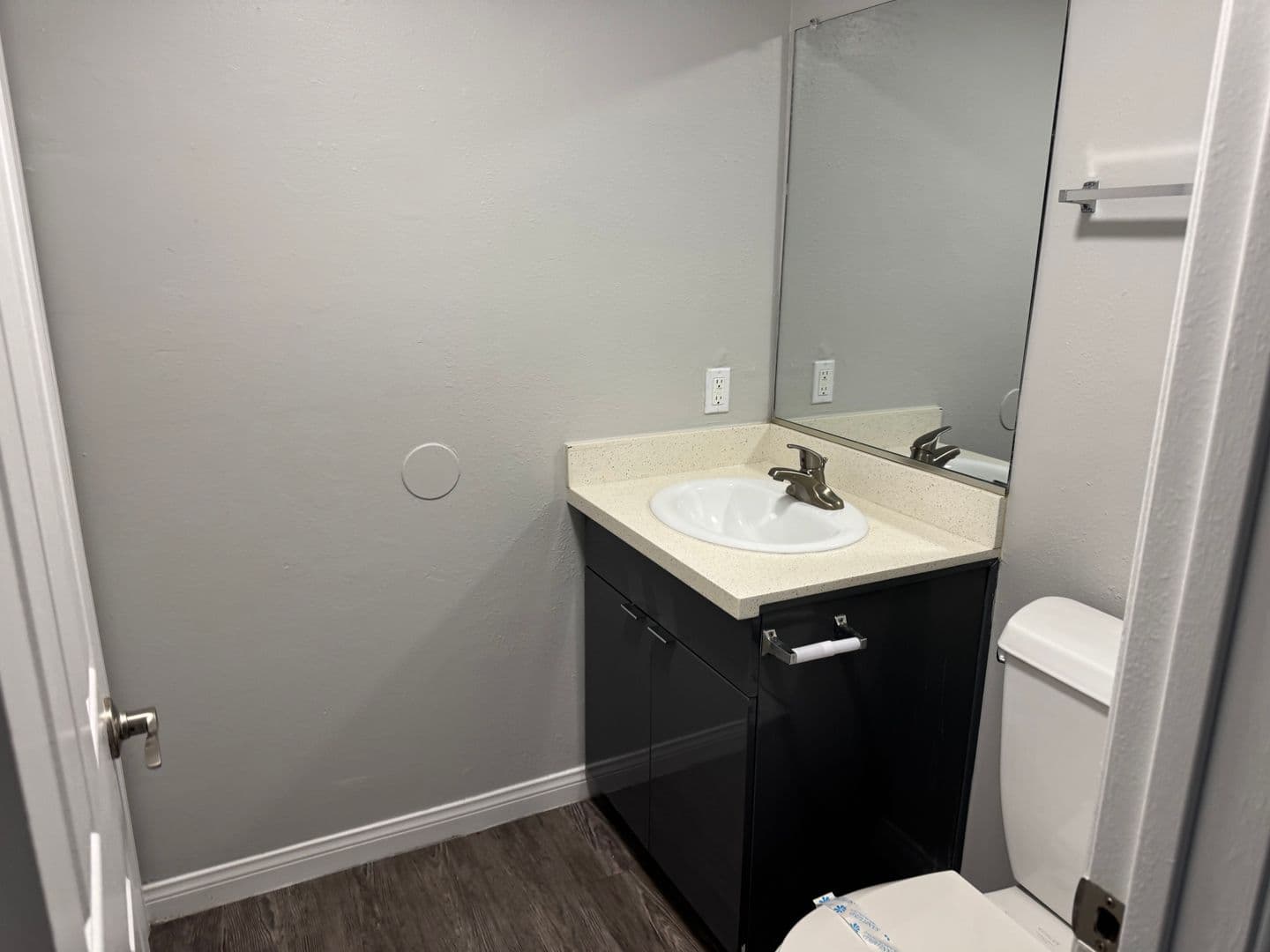 Santa Ana Apartment: 811 S. Fairview
