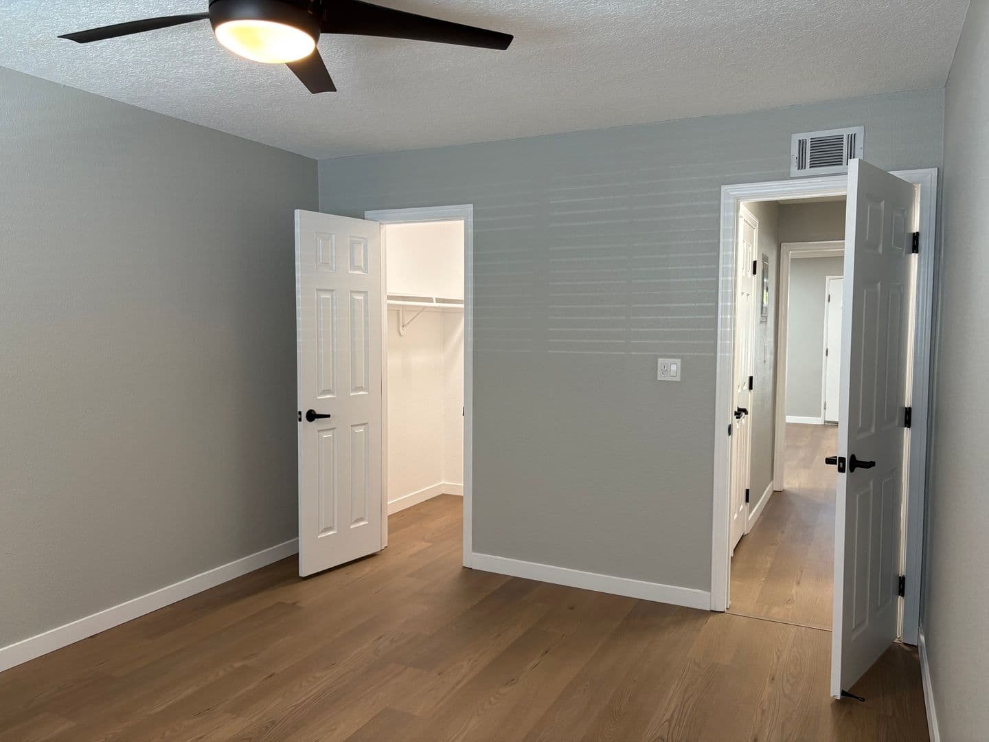Anaheim Apartment: 730 S. Beach Blvd.