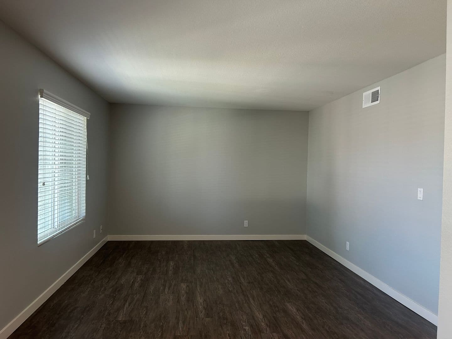 Riverside Apartment: 3957 Pierce Street