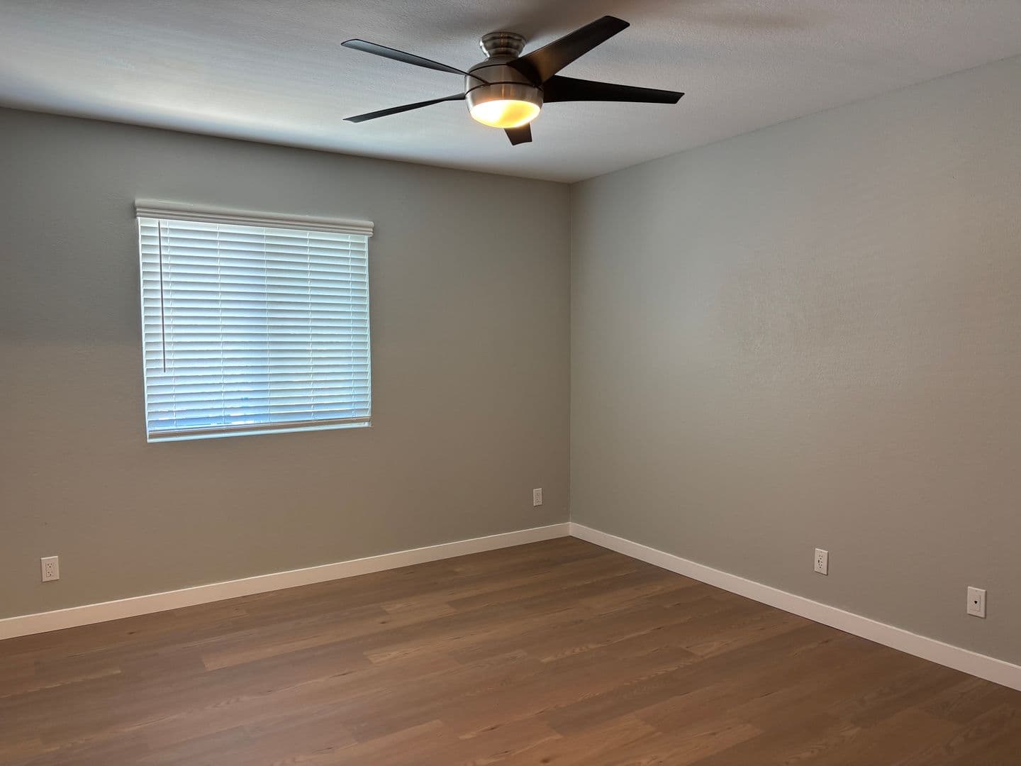 Riverside Apartment: 3957 Pierce Street