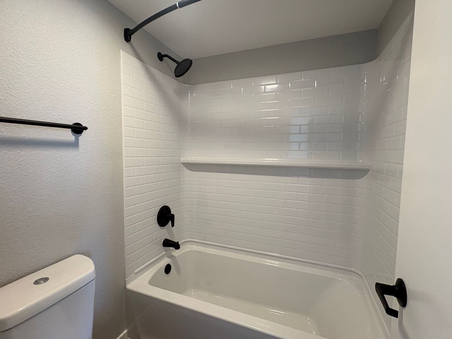 Costa Mesa Apartment: 2855 Pinecreek Drive