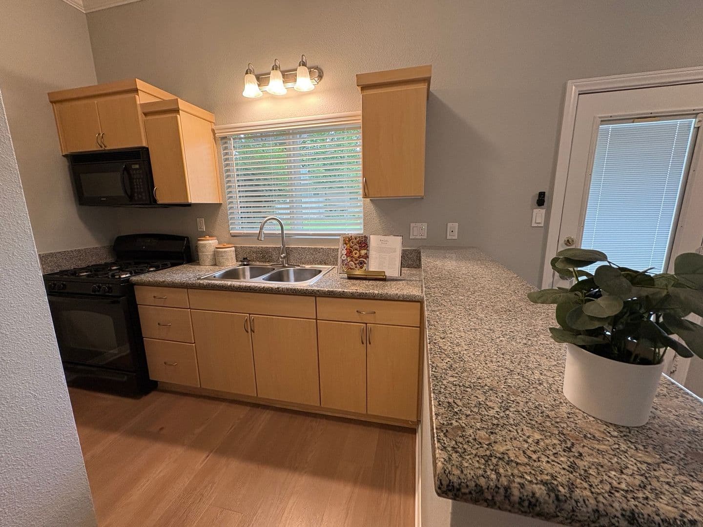 Lakewood Apartment: 4905 Castana Avenue