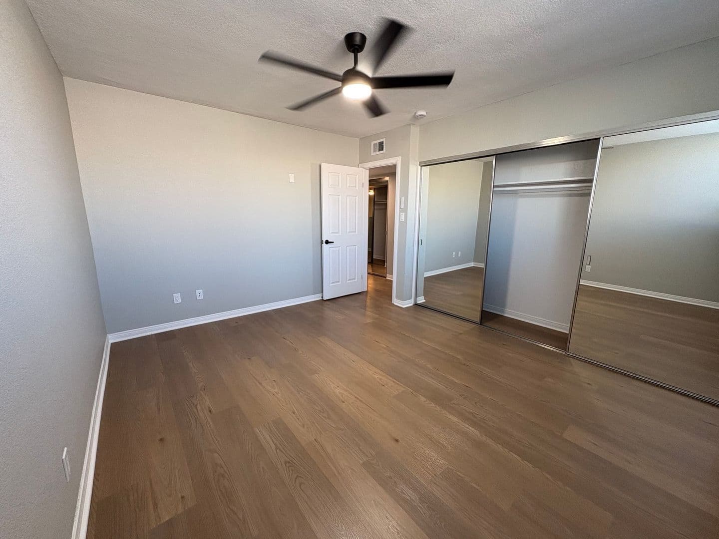 Lakewood Apartment: 4905 Castana Avenue