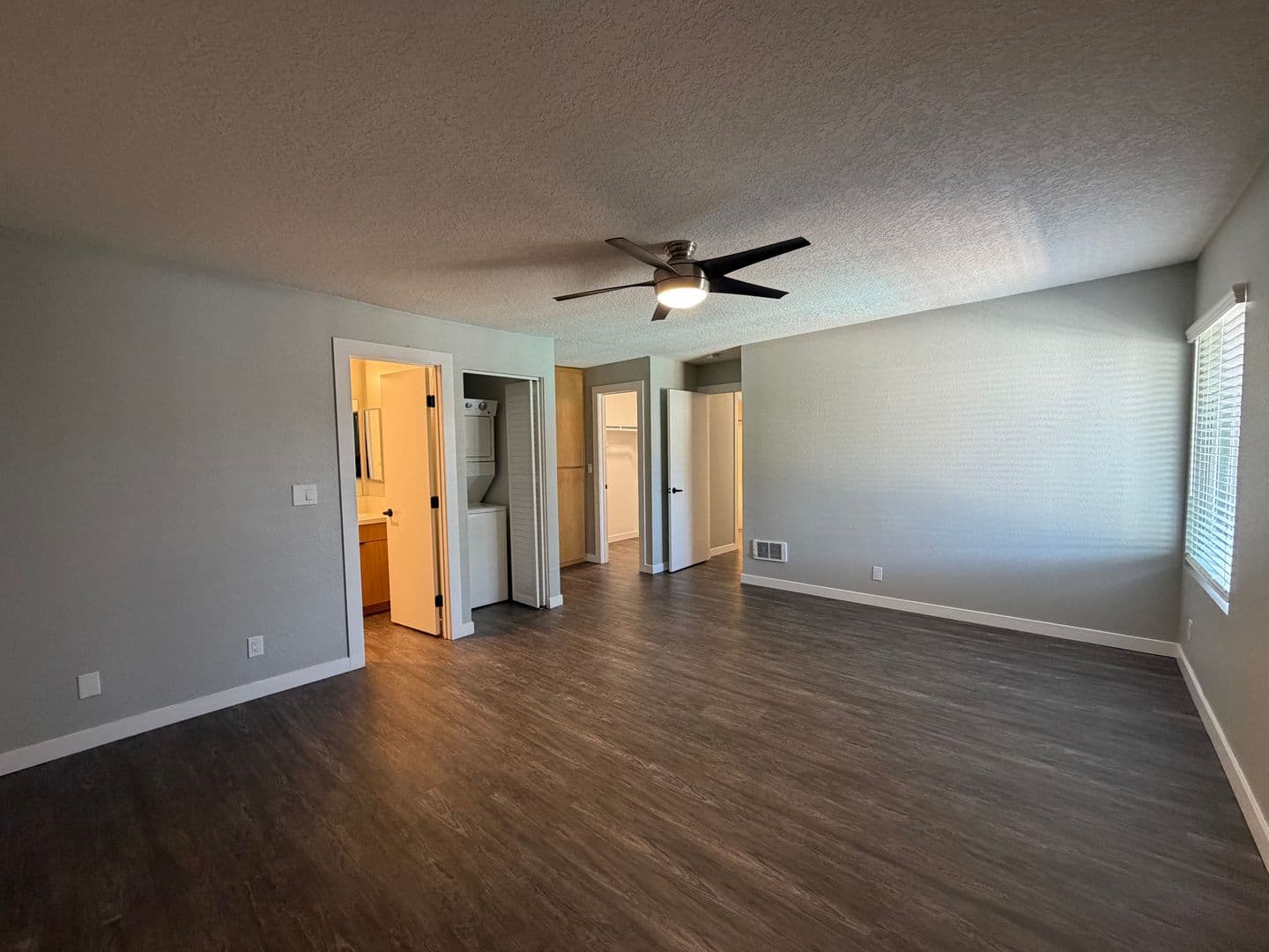 Westminster Apartment: 14221 Edwards Street