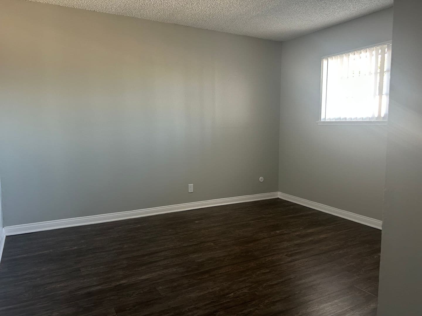 Santa Ana Apartment: 811 S. Fairview