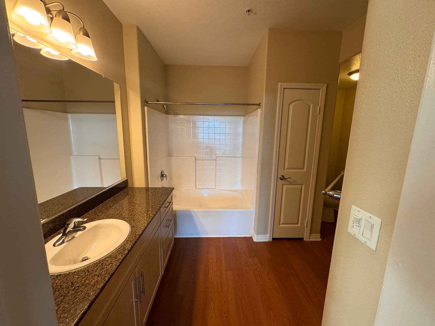 Anaheim Apartment: 2100 E. Katella Avenue
