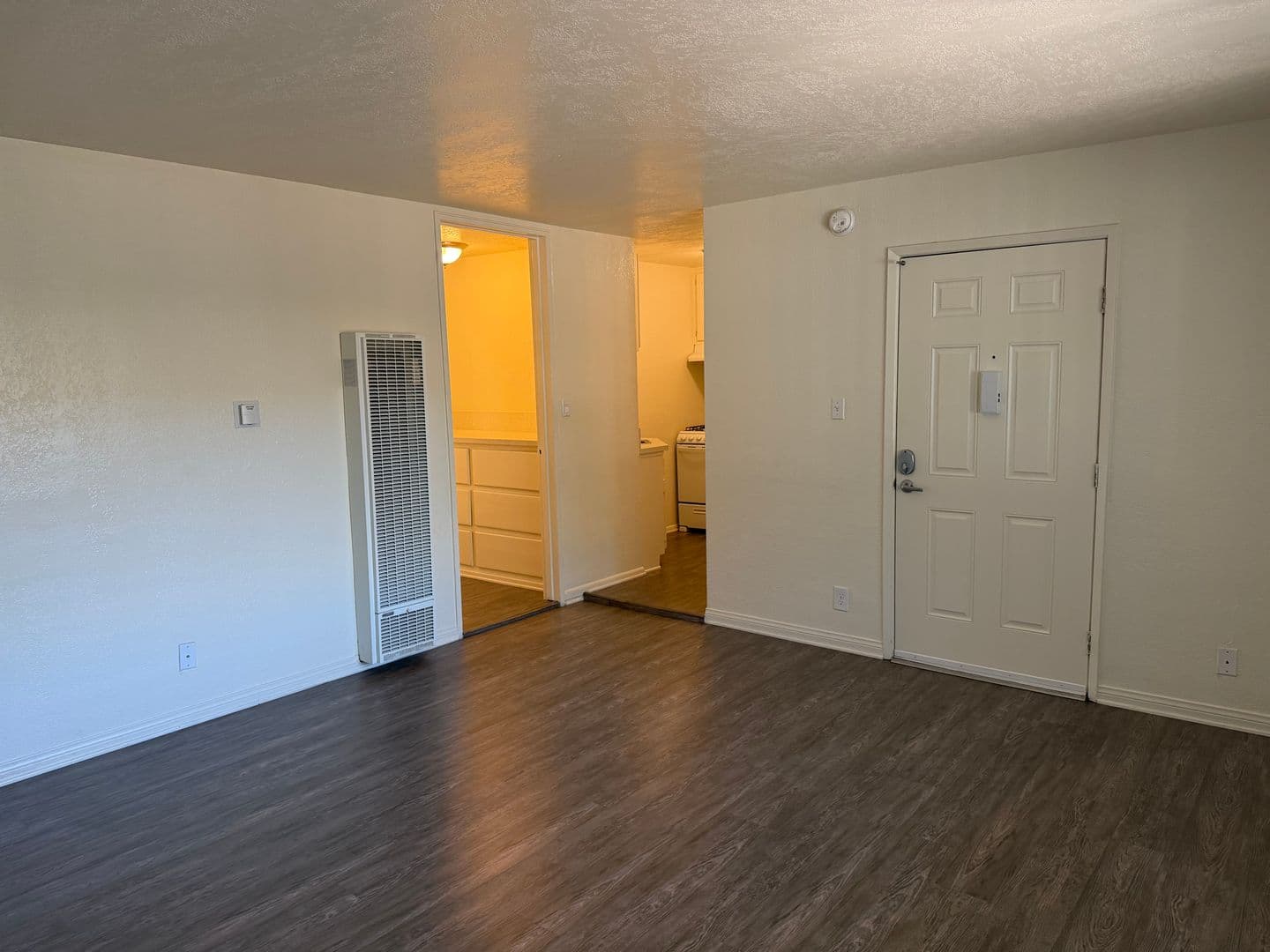 Lakewood Apartment: 4907 1/4 Hayter Avenue
