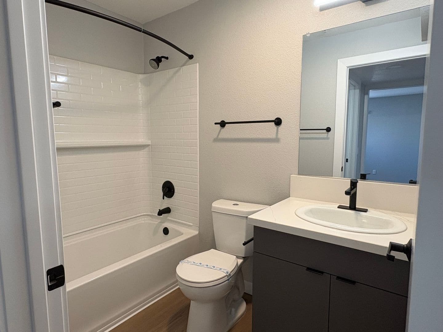 Costa Mesa Apartment: 2855 Pinecreek Drive
