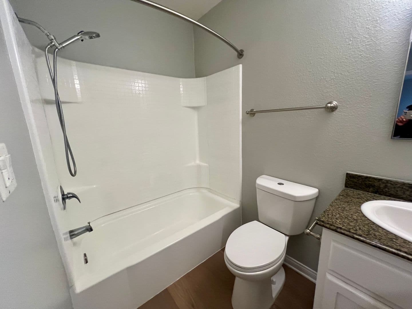 Garden Grove Apartment: 13884 Euclid Avenue