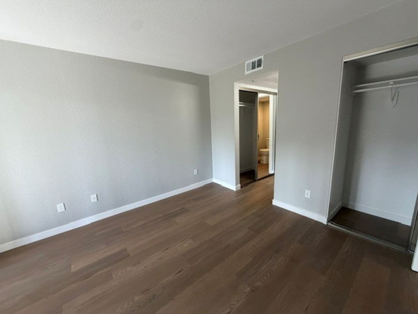 Costa Mesa Apartment: 2855 Pinecreek Drive