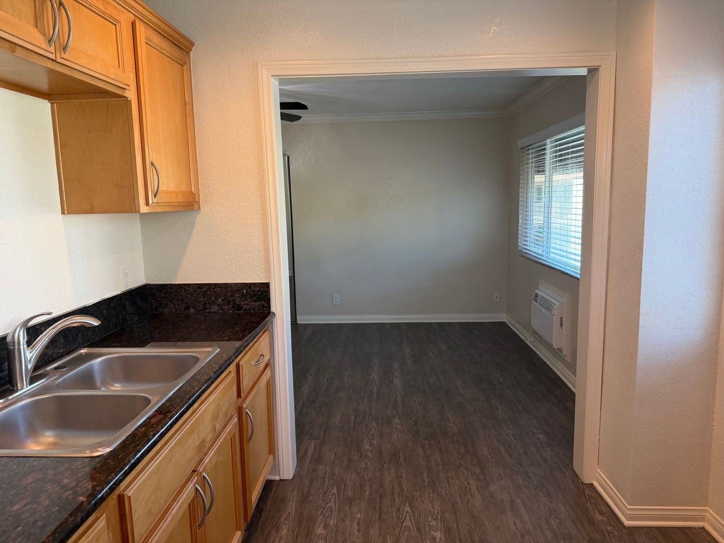 Lakewood Apartment: 4907 1/4 Hayter Avenue