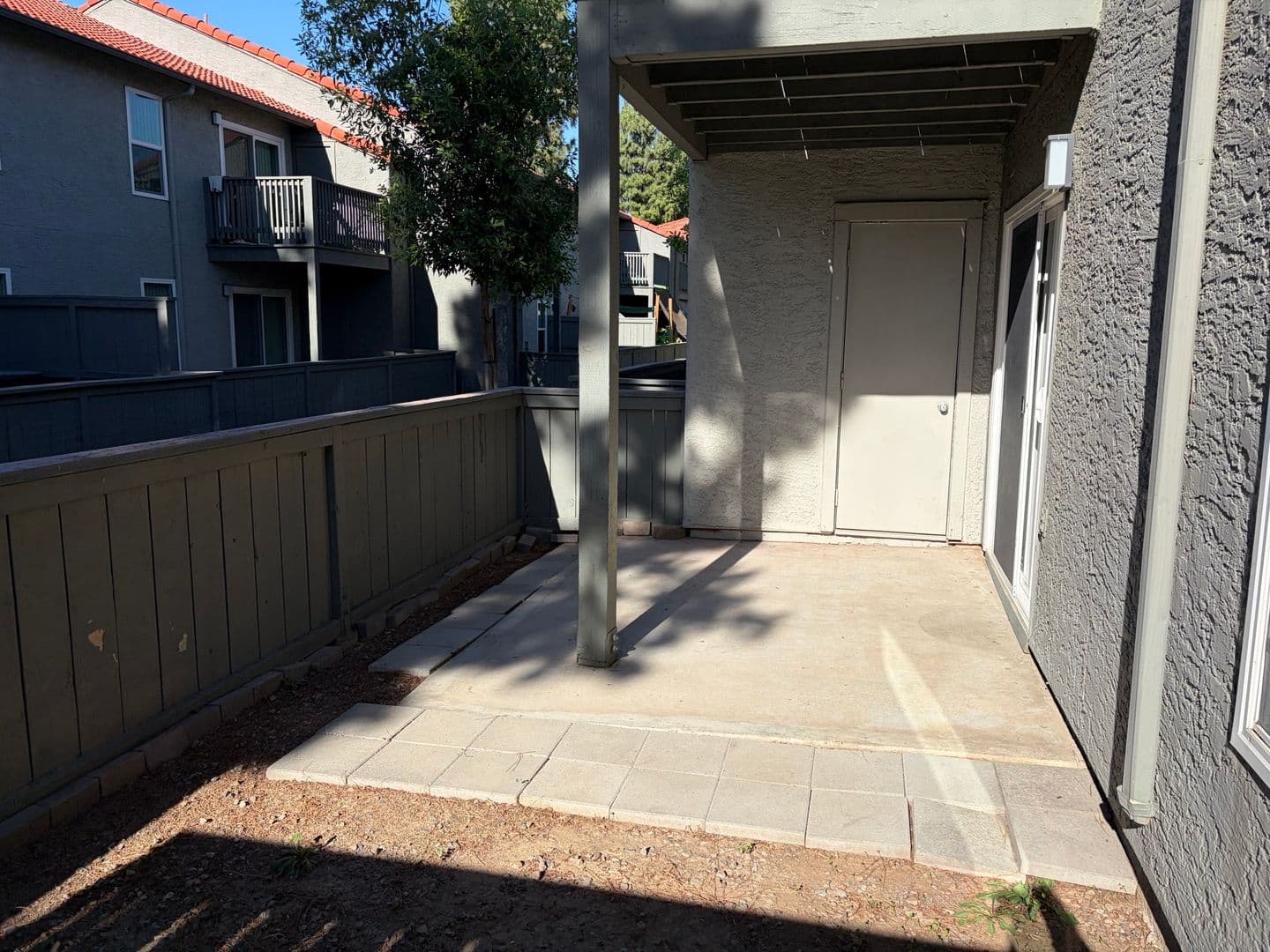 Riverside Apartment: 3957 Pierce Street