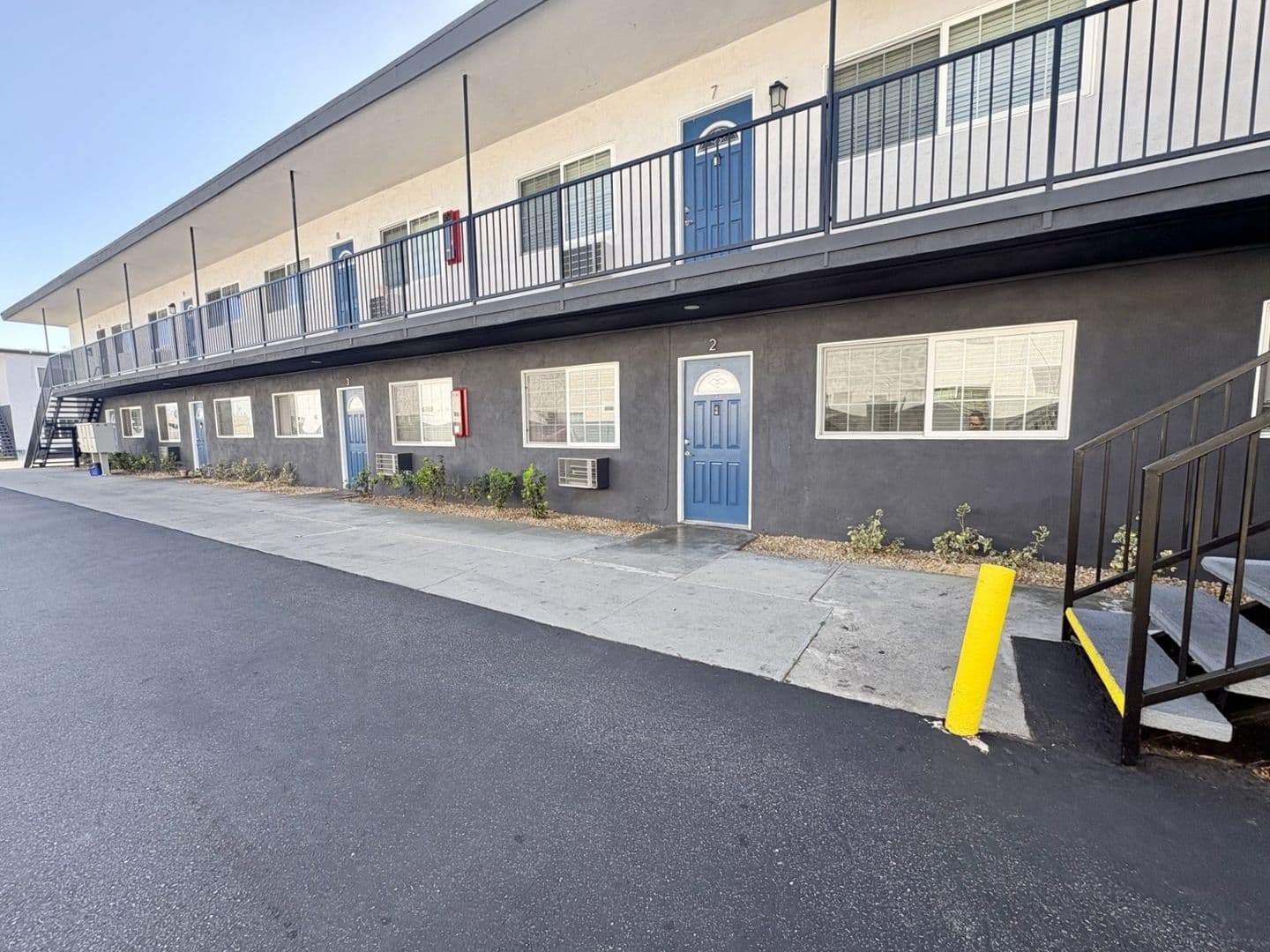 Bellflower Apartment: 16227 Eucalyptus