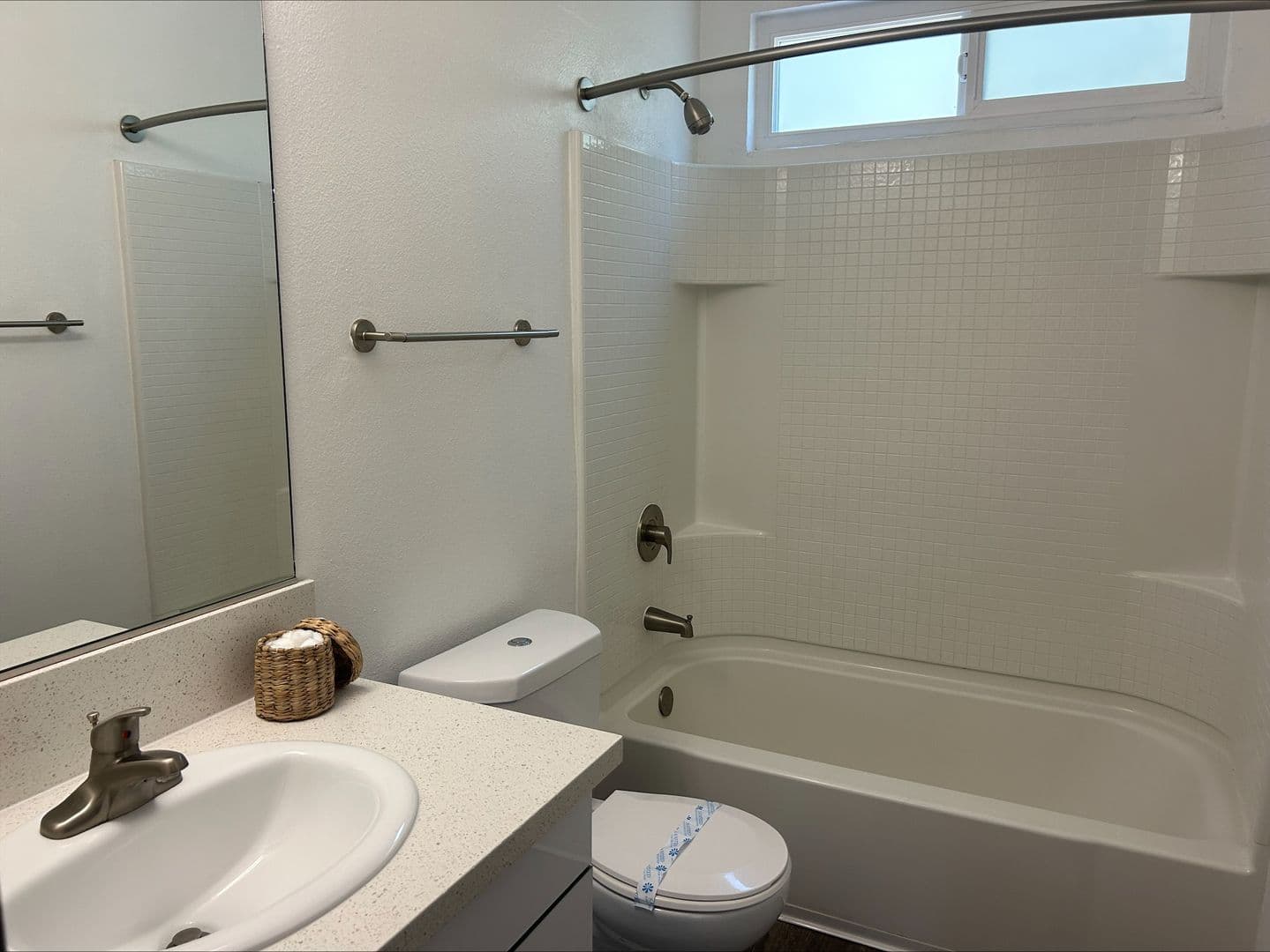 Fullerton Apartment: 2656 Associated Road