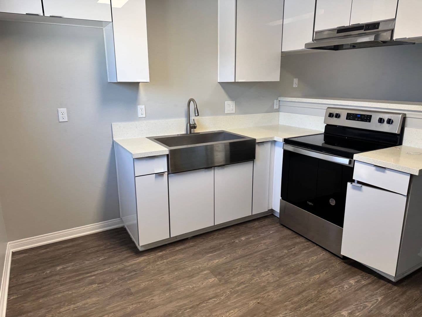 Santa Ana Apartment: 811 S. Fairview