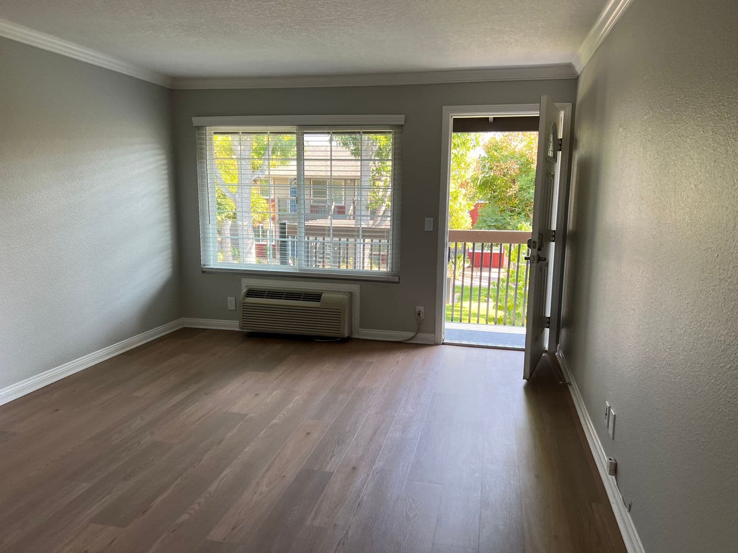 Anaheim Apartment: 2704 W. Ball Road