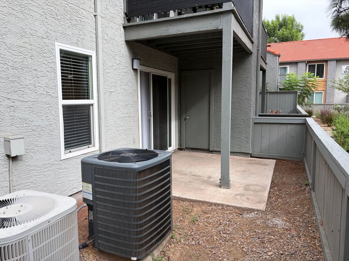 Riverside Apartment: 3957 Pierce Street