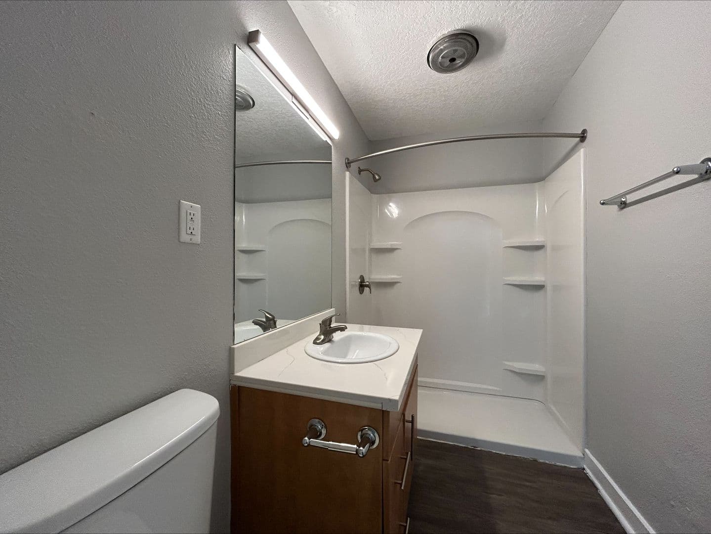 Long Beach Apartment: 1718 Ximeno Avenue