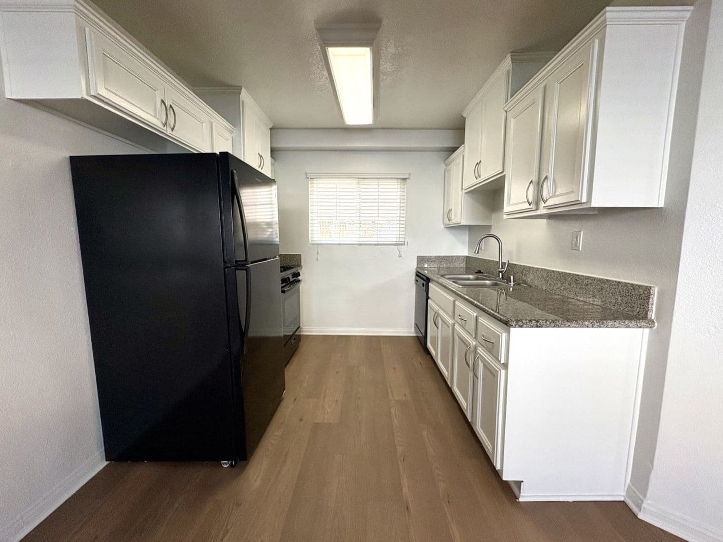 Bellflower Apartment: 16227 Eucalyptus