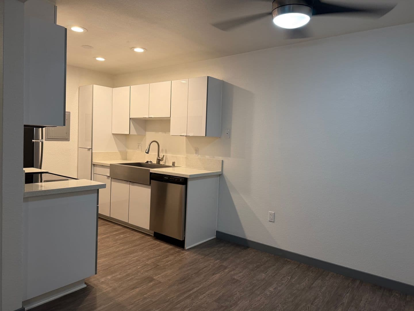 Fullerton Apartment: 2656 Associated Road