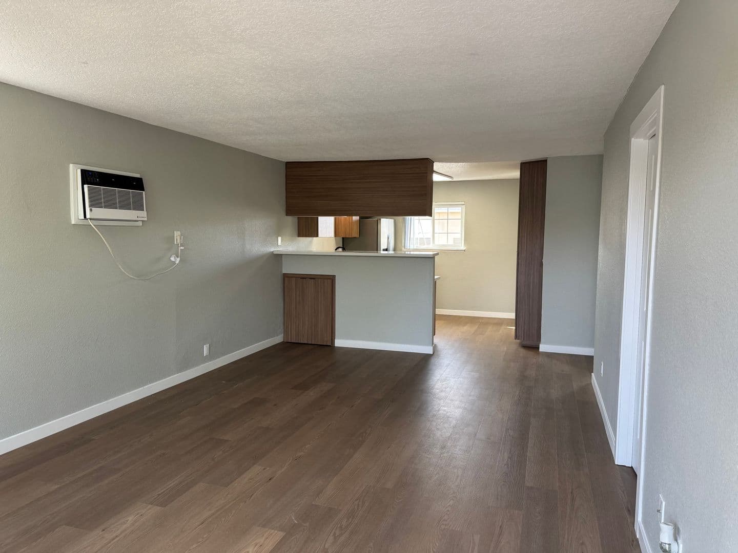 Santa Ana Apartment: 811 S. Fairview