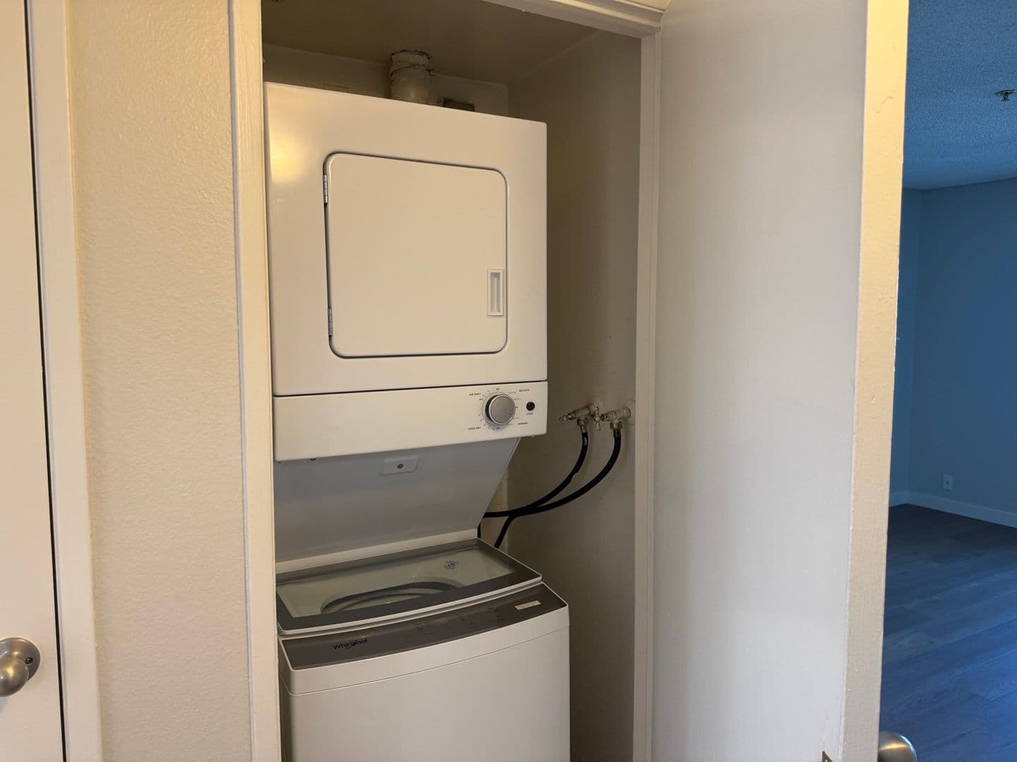 Santa Ana Apartment: 300 West 2nd Street