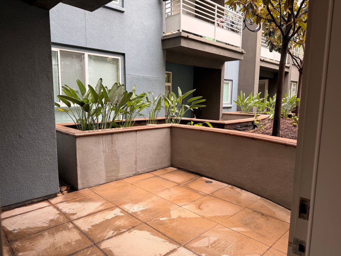 Anaheim Apartment: 2100 E. Katella Avenue