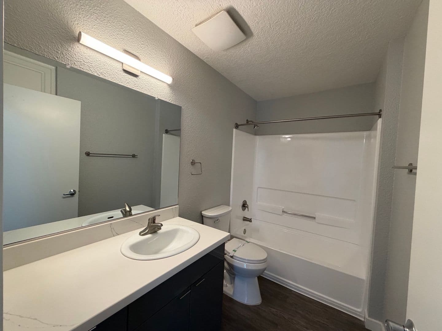 Riverside Apartment: 7600 Ambergate Place