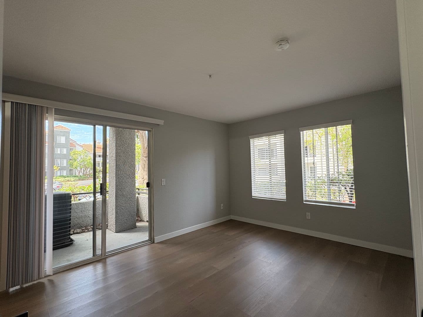 Costa Mesa Apartment: 2855 Pinecreek Drive